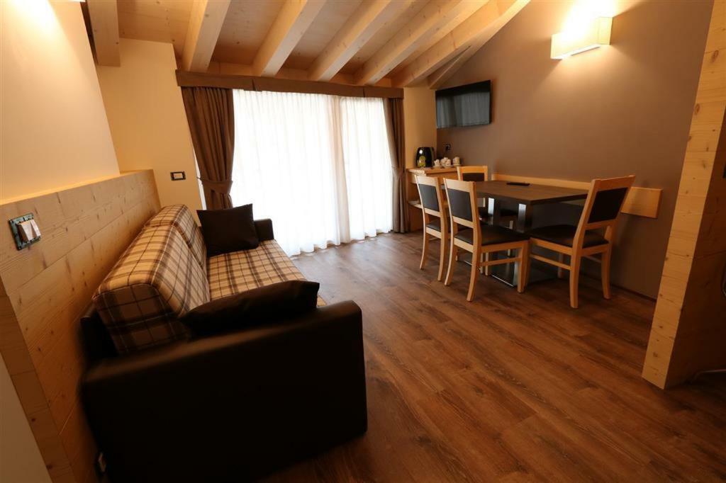 Dolcevita Ambiez B&B San Lorenzo Dorsino Dış mekan fotoğraf